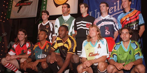 Giai Nha Nghe My 1 Mẫu áo của 10 đội bóng đầu tiên tham dự giải nhà nghề Mỹ